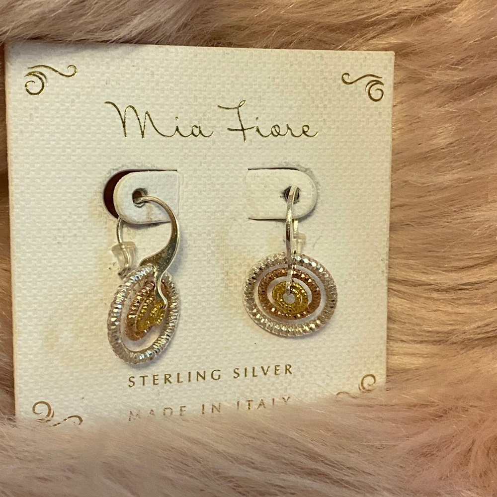 Earring - Picture 2 of 2